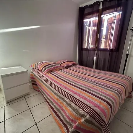 Apartment T4 *